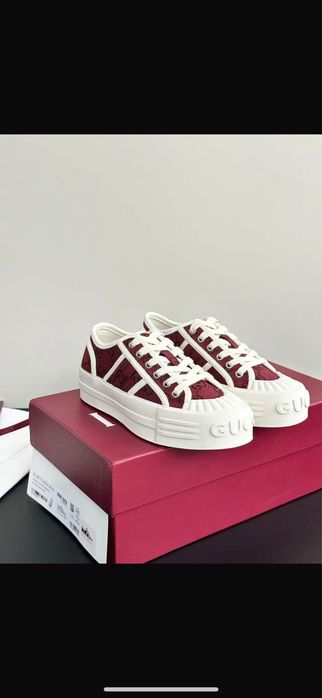 Налични Дамски кецове