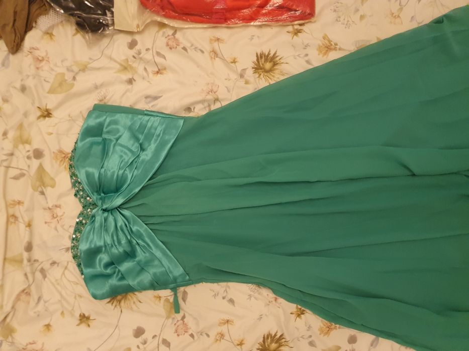 Платья вечерние, на мероприятия, для выступлений