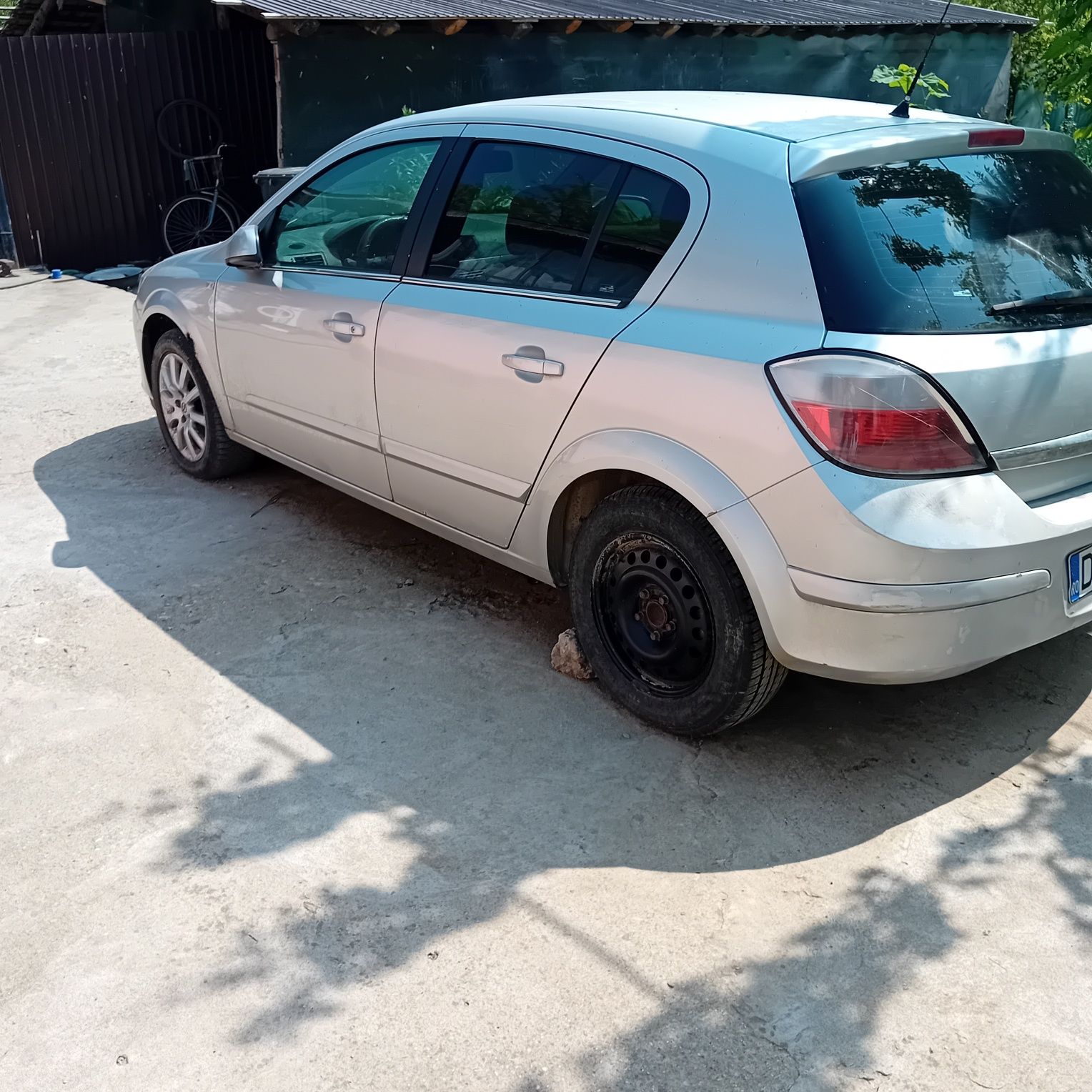 Vând Opel astra h 1.7 cdti 101 cp