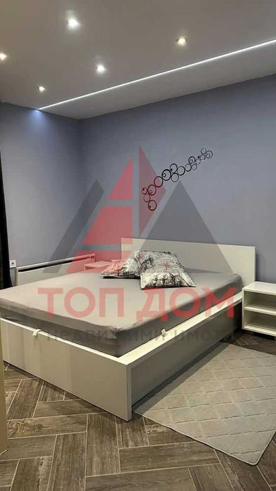 Дава се под наем Етаж от къща в Варна, Гранд Мол Варна - 100 кв.м за 663 € - Снимка #1