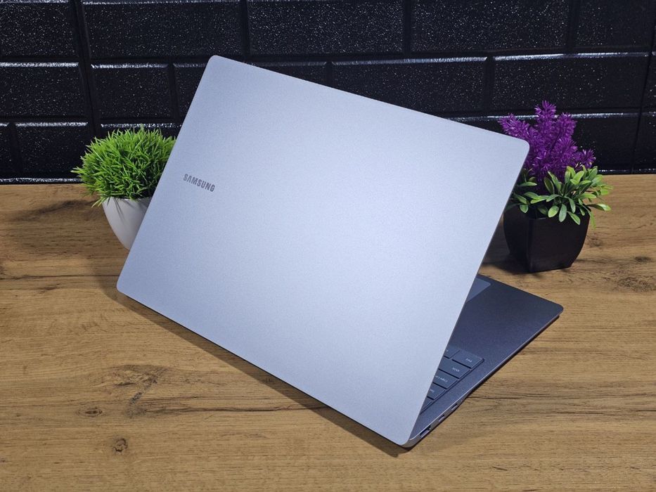 Samsung Galaxy Book 4 Edge