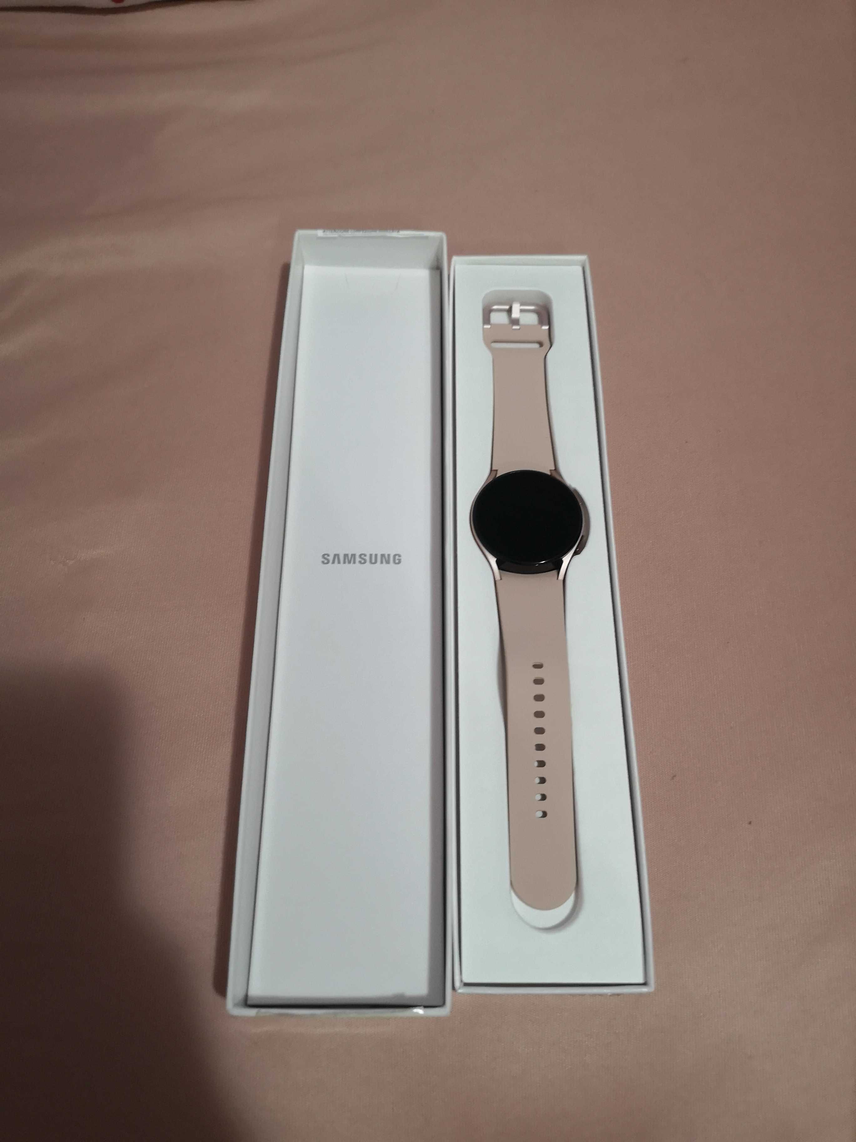 Samsung Galaxy Watch 4 Нов