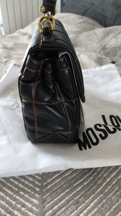 Нова чанта Love Moschino