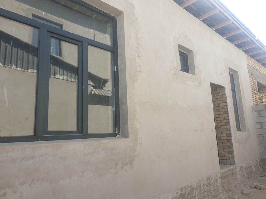 Хива ш.Космада Селикат завод ёни Жасмин маркет 200 м2 уй сотилади