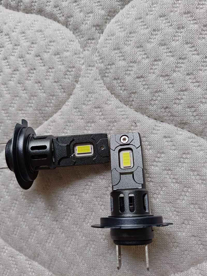 мини H7 LED Крушка за Автомобилни Фарове - 200W 6500K, вентилатор