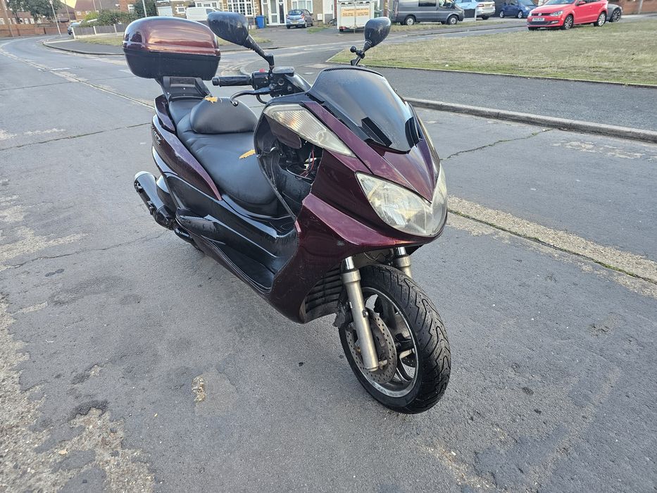 Yamaha majesty 400