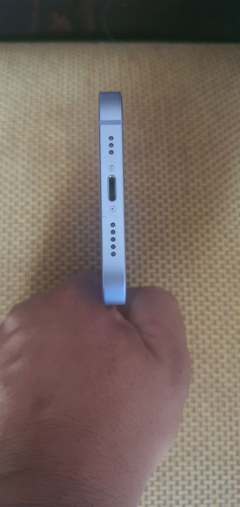 Телефон IPhone 12 Pro