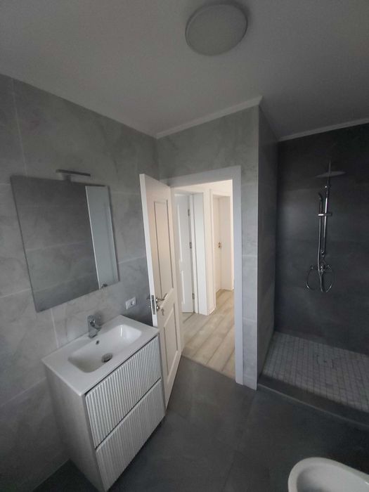 Vand sau închiriez casa construcție 2025