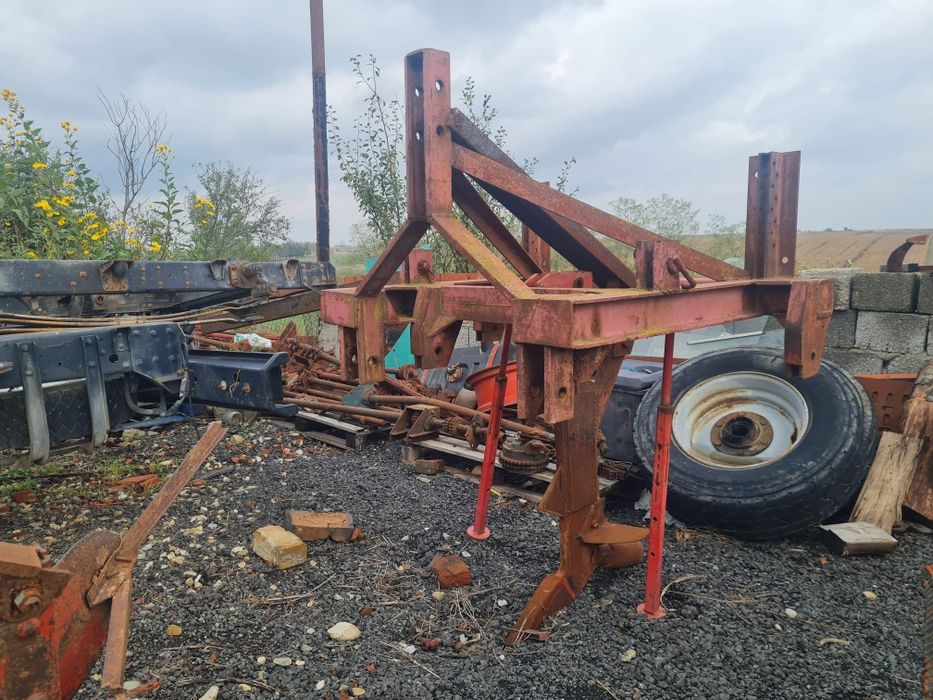 Scarificator cu o gheară