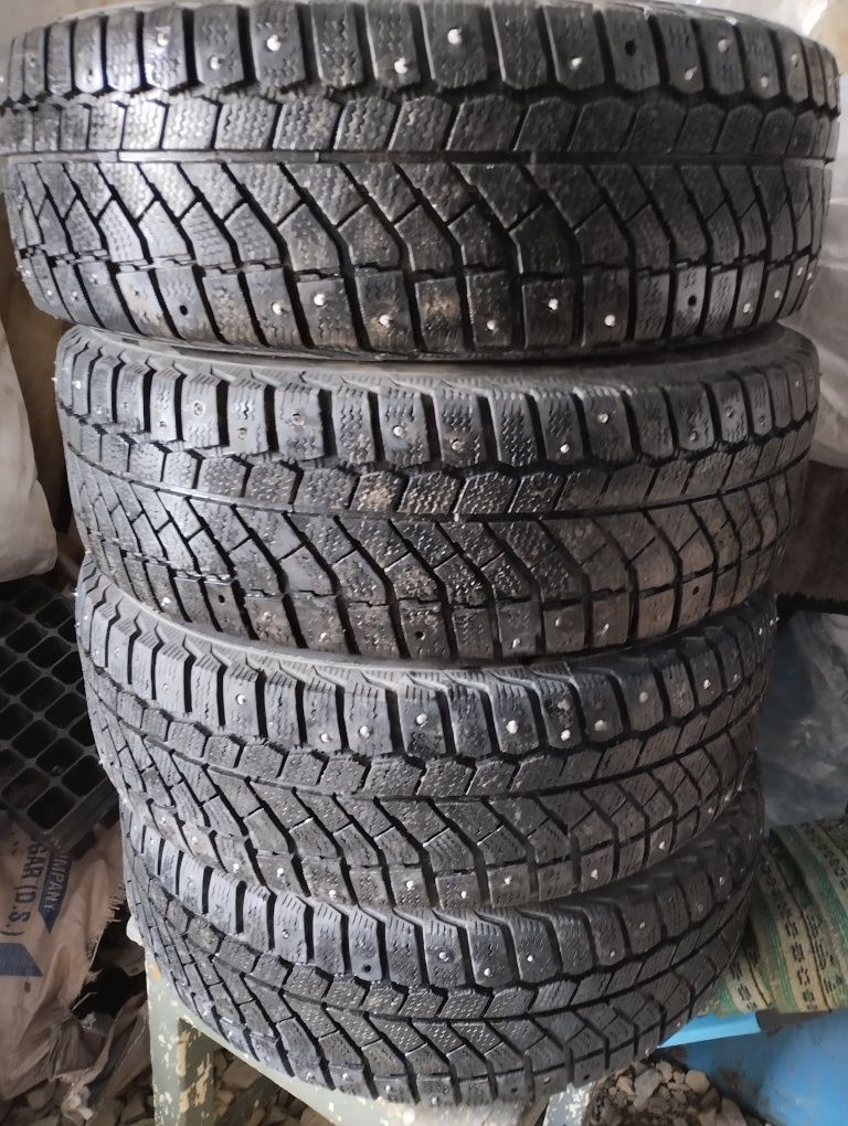 Продам авто шины 4 колеса
