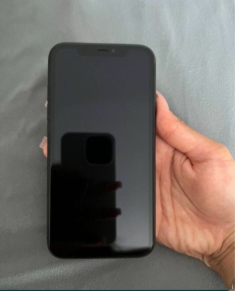 IPhone 11 продам срочно