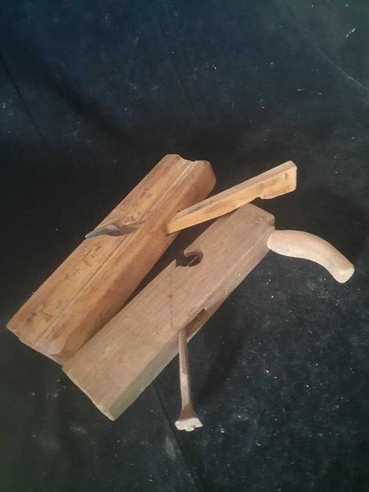 rindea din lemn pentru caneluri