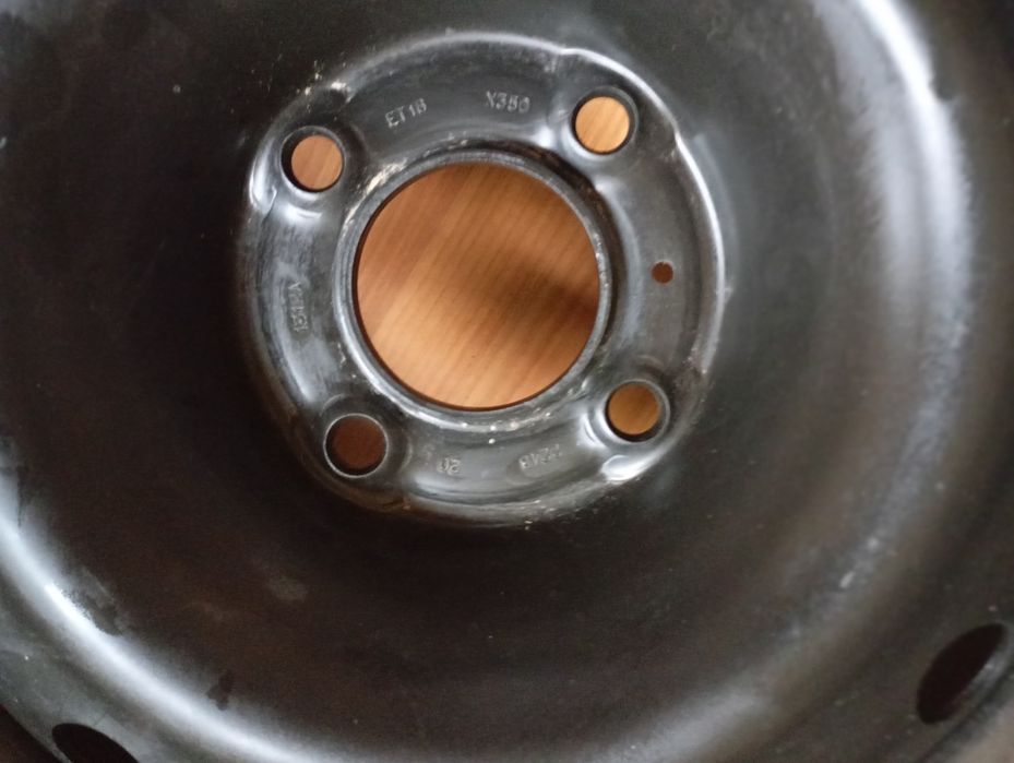 Jantă pe 16,4×108, ET18