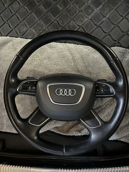 Audi волан с кожен ейрбег