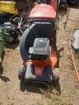 Masina tuns iarba cu tracțiune husqvarna
