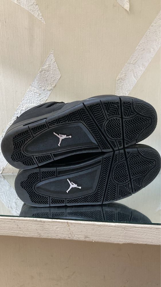 Jordan 4 black cat