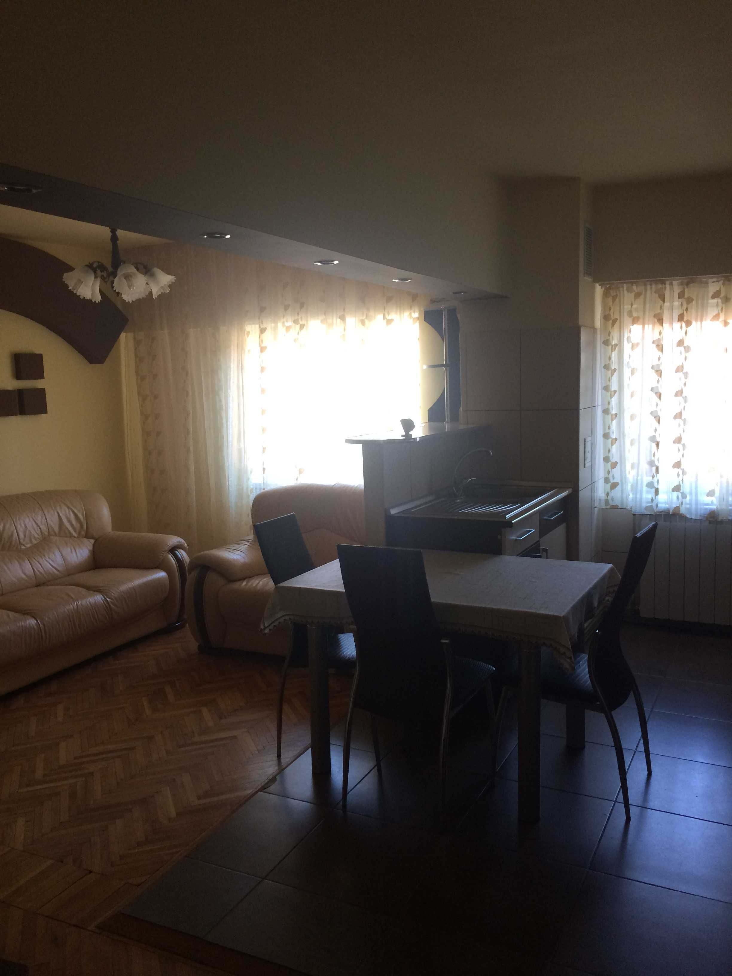 INCHIRIEZ apartament Ultracentral cu 3 camere