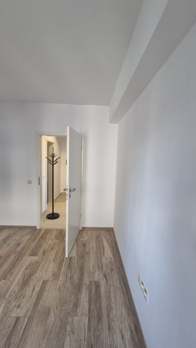 Ap. 2 camere de inchiriat