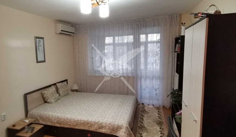 Продава се Тристаен апартамент в Бургас, Победа - 75 кв.м за 800 €/кв.м - Снимка #4