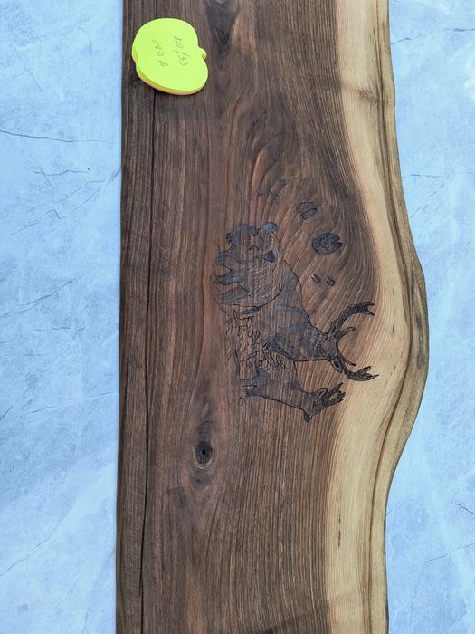 Ръчно изработени дъски и плата за рязане и поднасяне