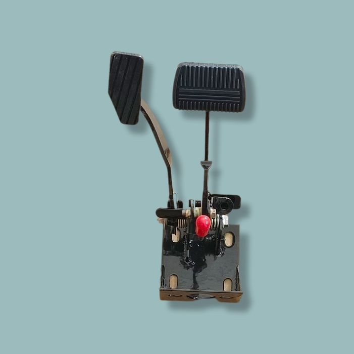 Универсальные учебные педали на авто . Автошкола Автоинстуртор