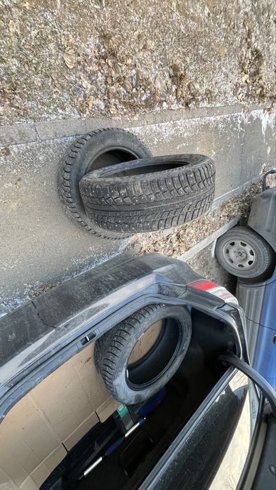 Продам резину шиповонный