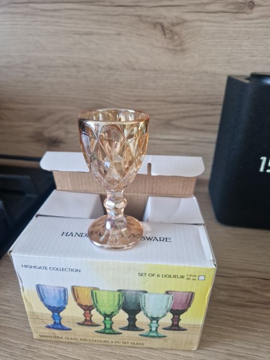 Продам стаканы рюмки менажница