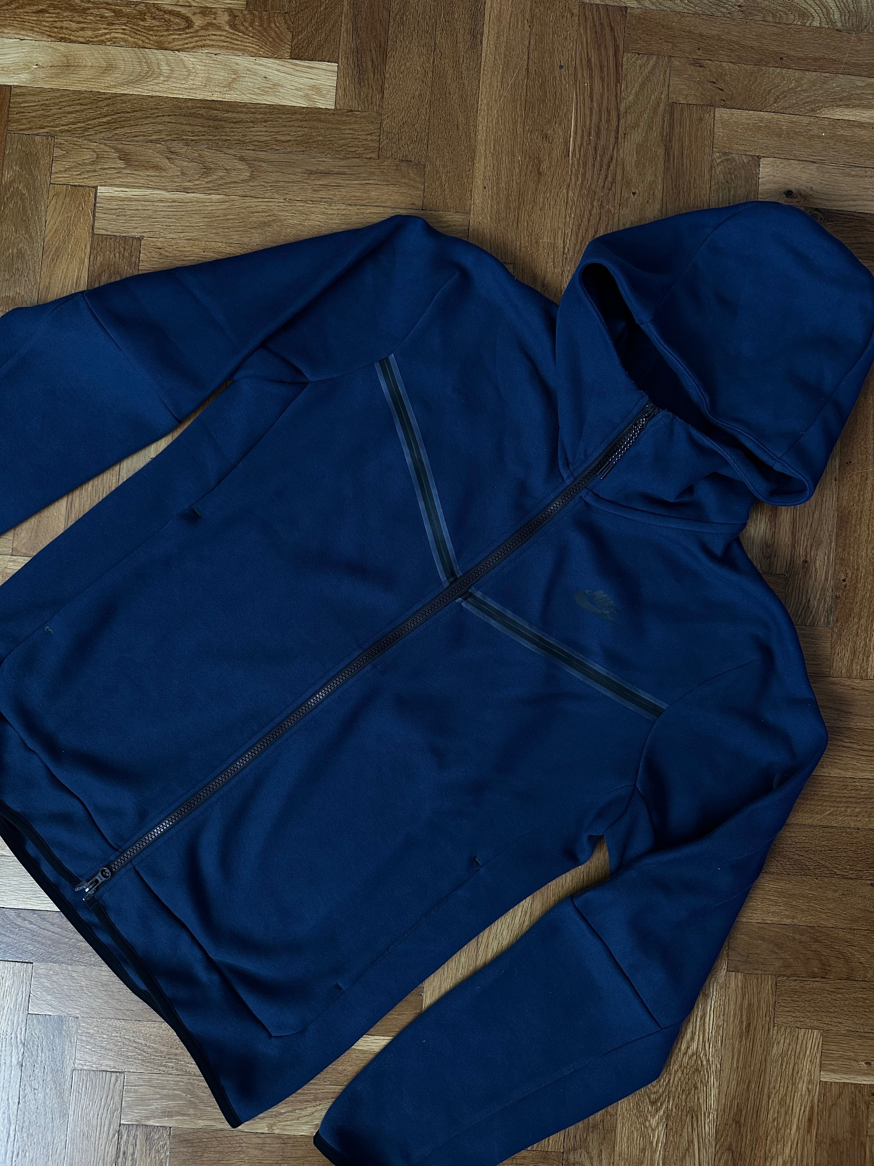 Nike Tech fleece суитшърт