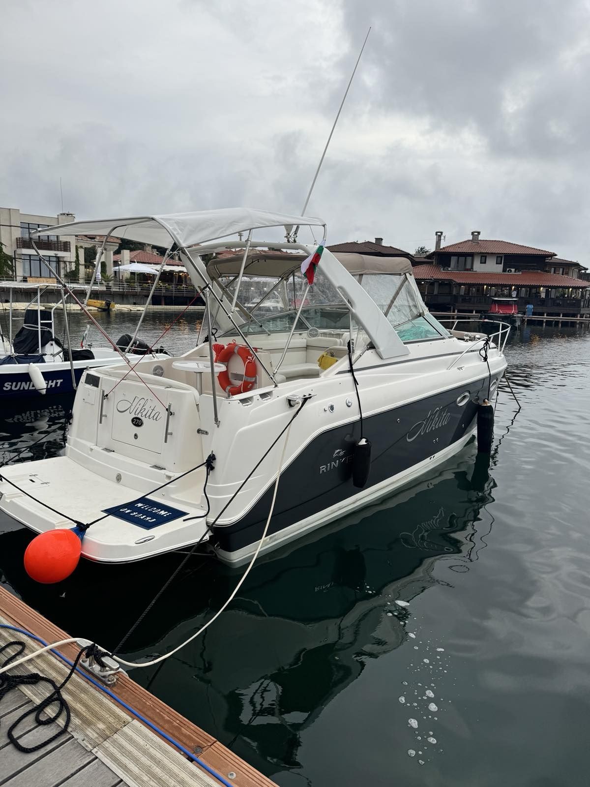Rinker 270 Fiesta vee