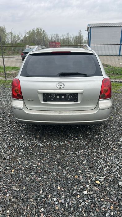 Dezmembrez Toyota Avensis 2.0d