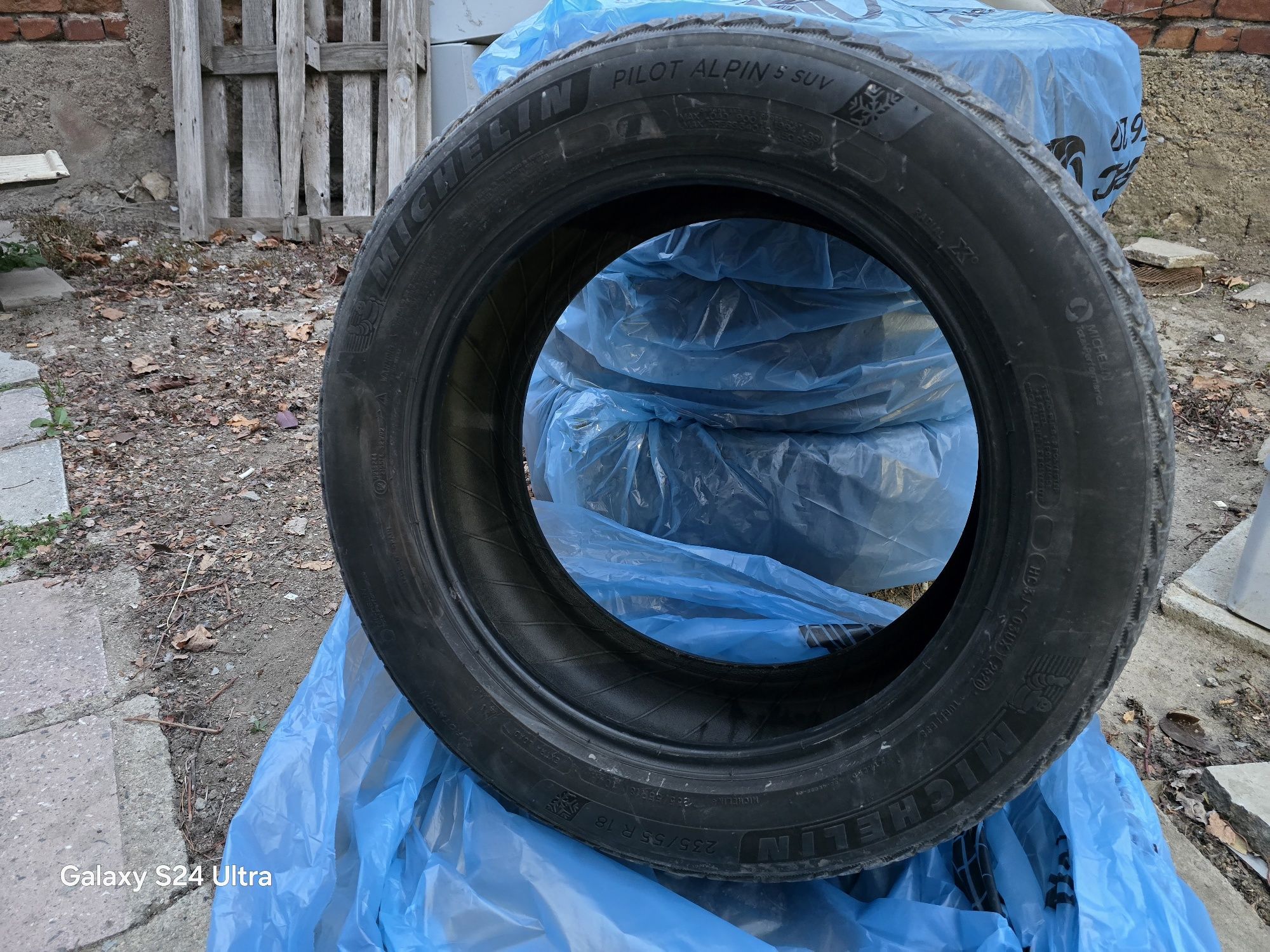 Зимни гуми Michelin 235/55/18 година 2021