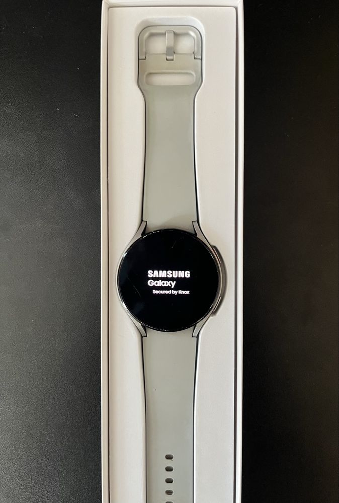 Часовник Samsung Galaxy Watch 4 44mm