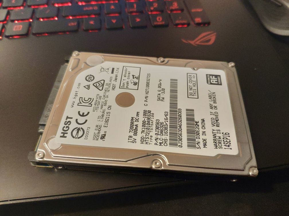 HDD 1TB 2.5 laptop TOSHIBA 100% health, fără bad sectors