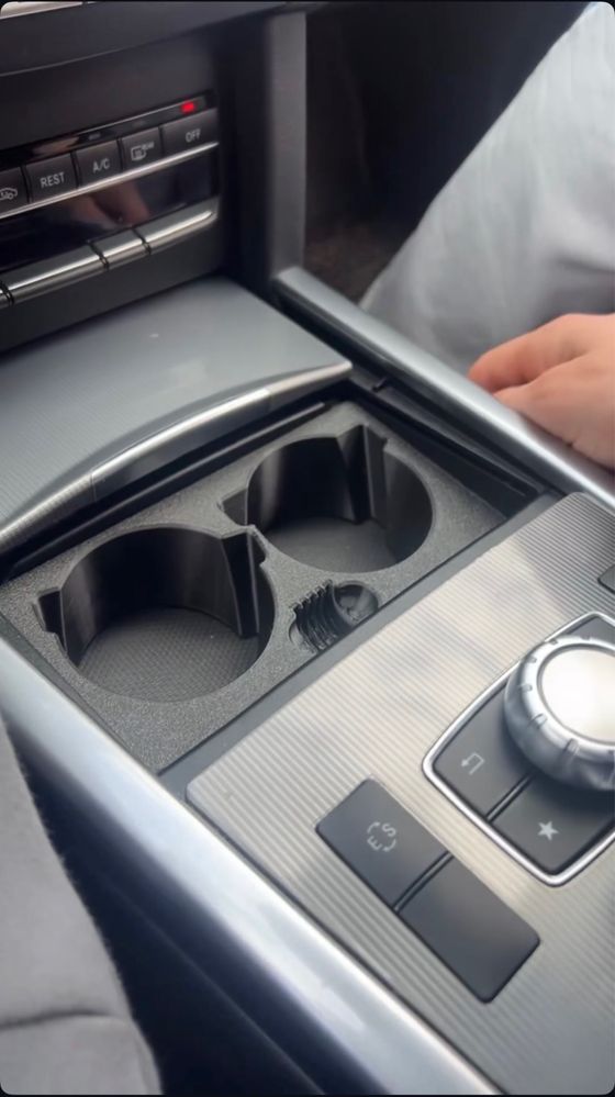 Поставка за чаши за Mercedes w212