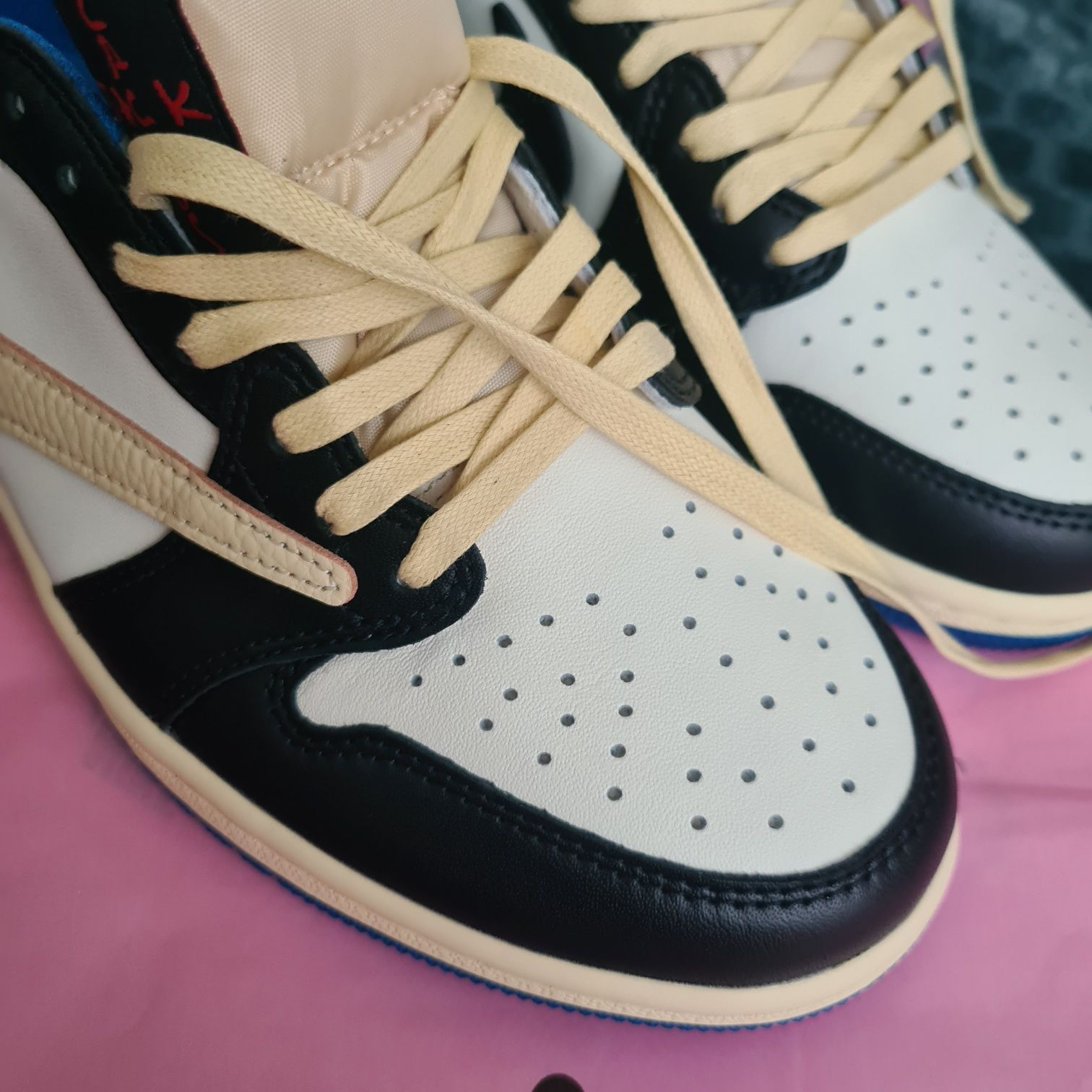 Jordan 1 Travis Fragment Low - marimea 39, 40/ premium, full pack