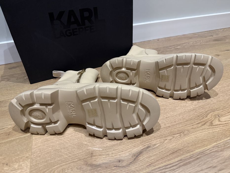 Karl Lagerfeld бежови масивни боти