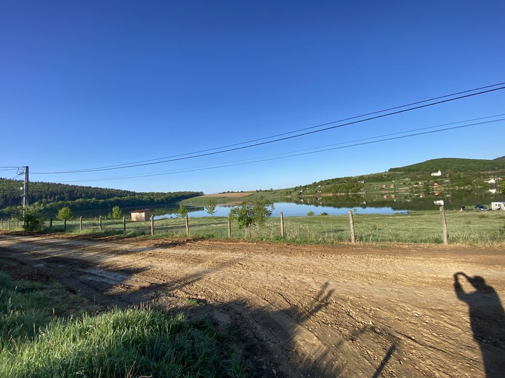 Teren intravilan Moacsa langa lacul Padureni