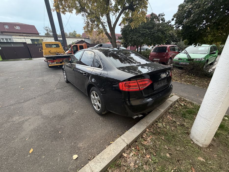 Audi a4 b8 2.0 143 cp an 2009 Avariat