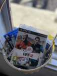 Vand jocuri ps4/ps3