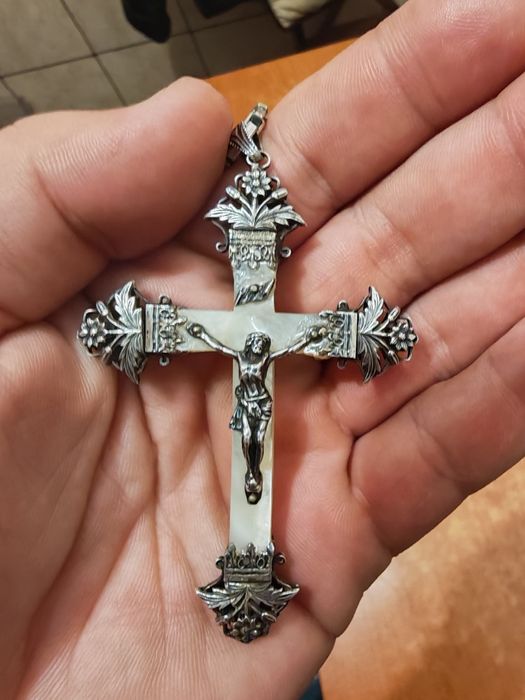 Crucifix din argint vechime peste 100 de ani, plus lanț argint,