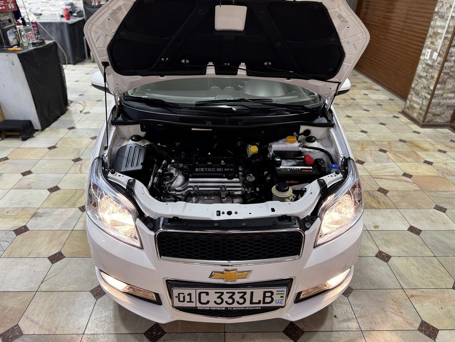 Nexia 3 avtomat sotiladi