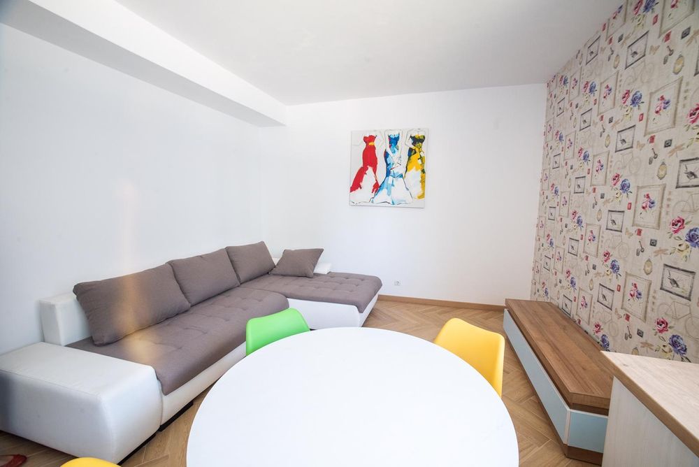 Imchiriez ap. 2 camere, 44 mp, garaj, str Soporului