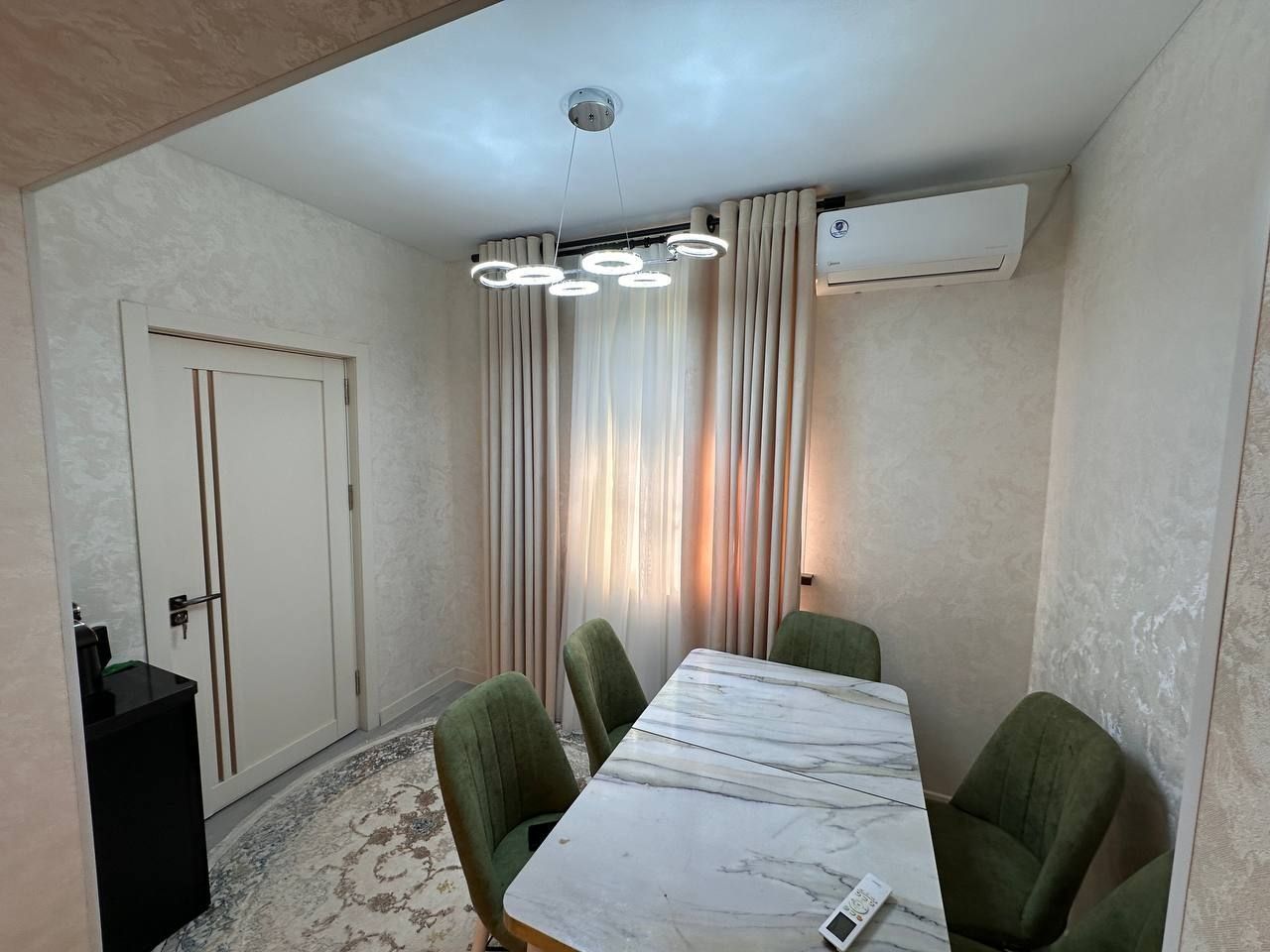 Продаётся 3/1/5 на м-в Ахмад Югнаки