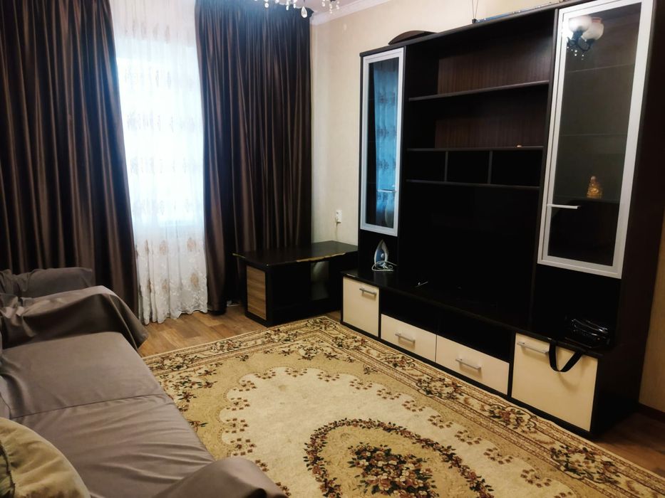 Посуточно квартира 3 ком Центр, Каспий ред