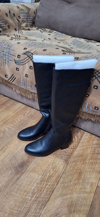 Продам новые жен. сапоги и ботинки р.40-41