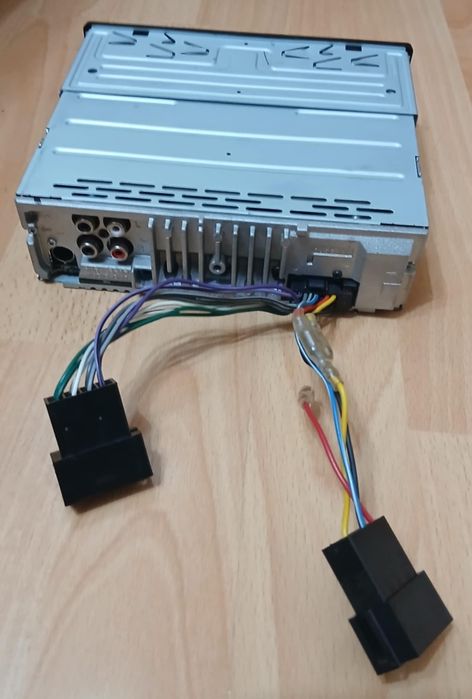 CD USB Sony радио за кола флашка диск аукс 4x50W
