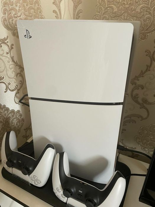 Playstation 5/ 2 ta pult 1Tb