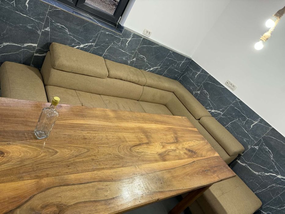 Colțar de vânzare!