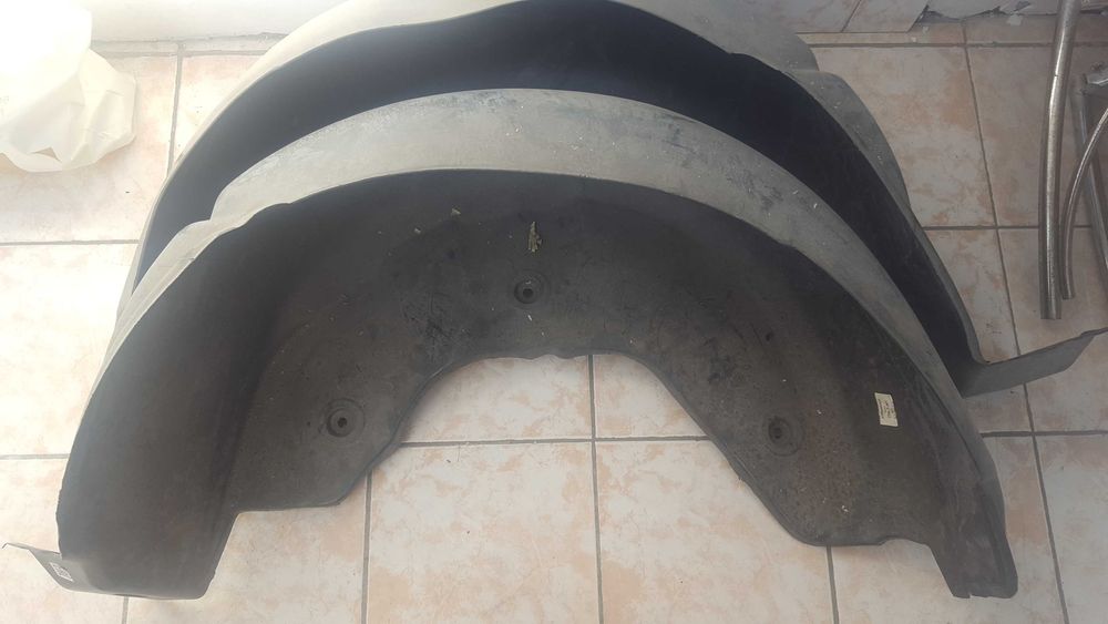 Новые оригинал подкрылки задние W140
