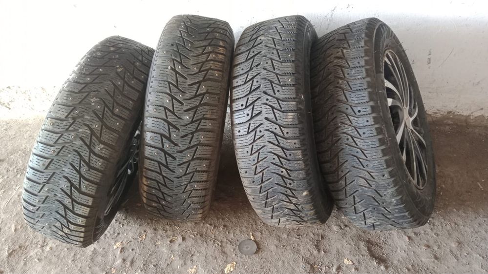 Продам диски с зимней резиной